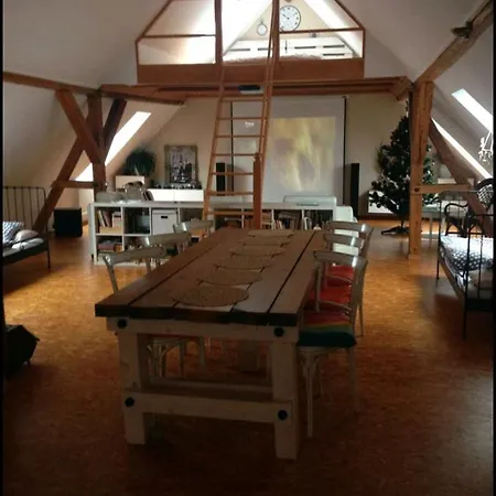 Na Horach, Plesivec *