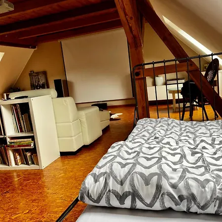 Na Horach, Plesivec *